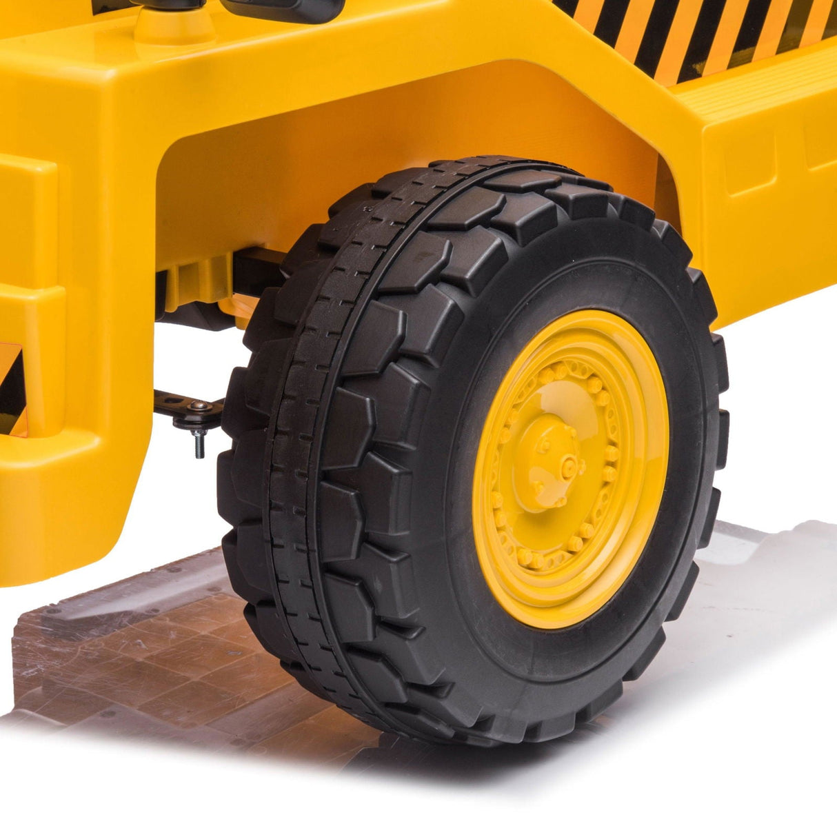 12V CAT Dump Truck Ride-On for Kids – Realistic Construction Adventure with Remote Control & Working Shovel | Ride On Kids